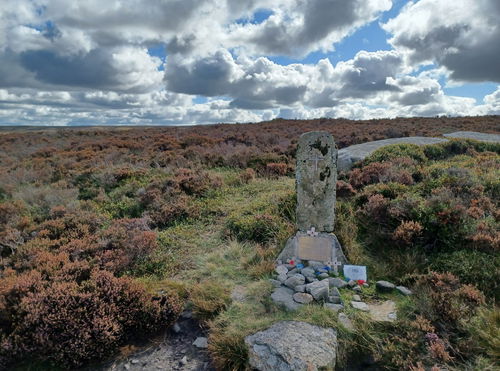 Handley Page Halifax DX185 Memorial