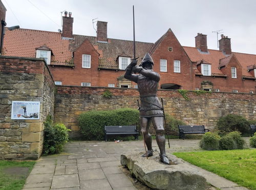 Harry Hotspur Statue