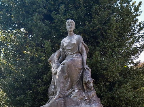 Lady Annie Jerningham Statue