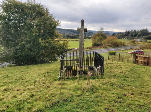 Milnholm Cross