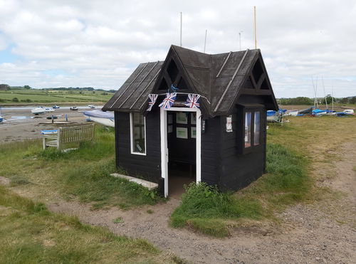 The Ferry Hut - Ferryman's Hut