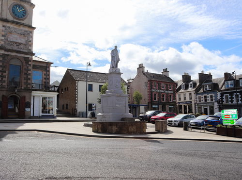 Walter Scott Statue Selkirk