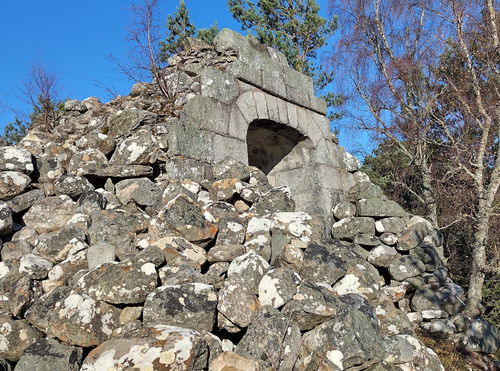 Waterloo Cairn